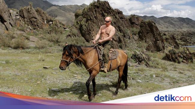 When G7 officials mock the image of Putin’s ‘macho’ shirtless riding a horse