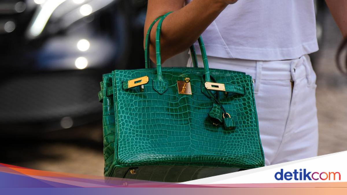 Harga tas Hermes, terutama Birkin dan Kelly, diprediksi meroket dalam lima tahun. Eksklusivitas dan investasi menjadikannya barang yang sangat dicari.