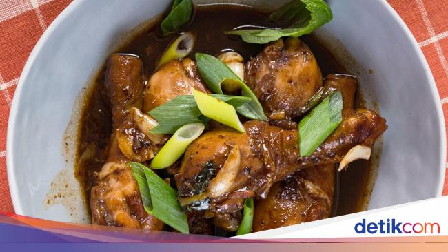Ayam kecap taiwan dalam piring saji