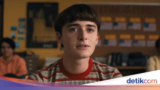 5 Facts About ‘Stranger Things’ Star Noah Schnapp Says Homosexuality Is Becoming Controversial