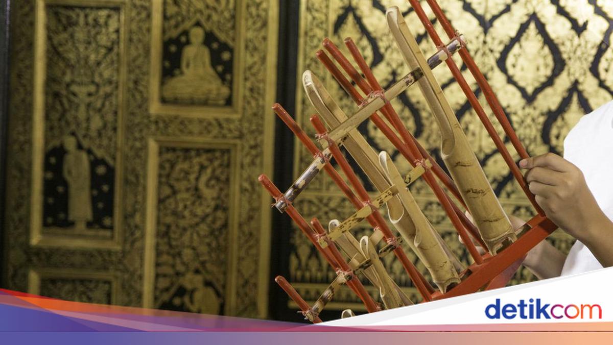 5 Lirik Lagu Sunda Terpopuler