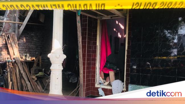 Disastrous Mojokerto Teenager Killed by Firecracker Explosion for Takbiran Night