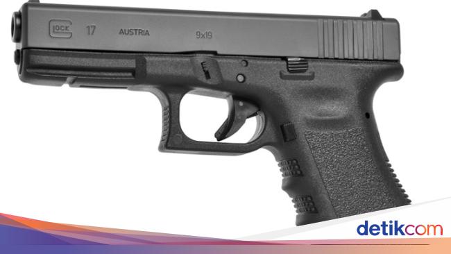 Police Officer Allegedly Shot Dead While Cleaning His Firearm in Jakarta