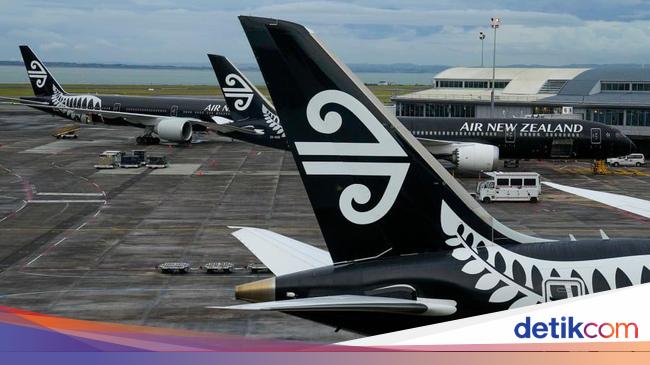 Just like Lion Air, passengers are eager to see an engine fire