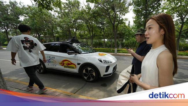 Autonomous taxis are creating chaos in China, Why?