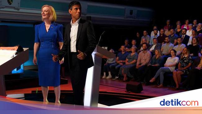 UK PM Candidate Debate Stopped After Moderator Fainted!