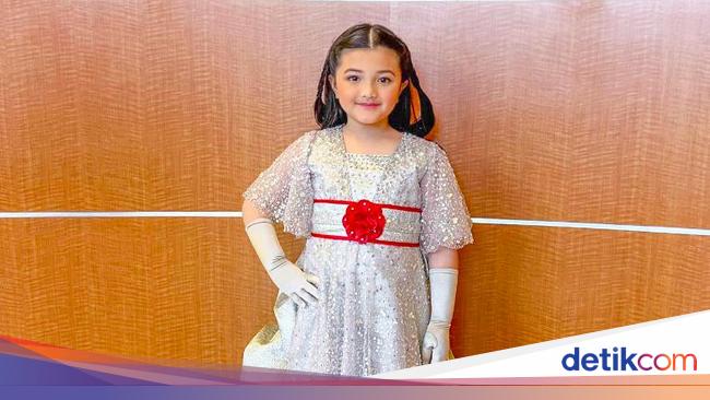 Clap!  Arsy Hermansyah Enters the Semifinals of the Singing Contest in the United States