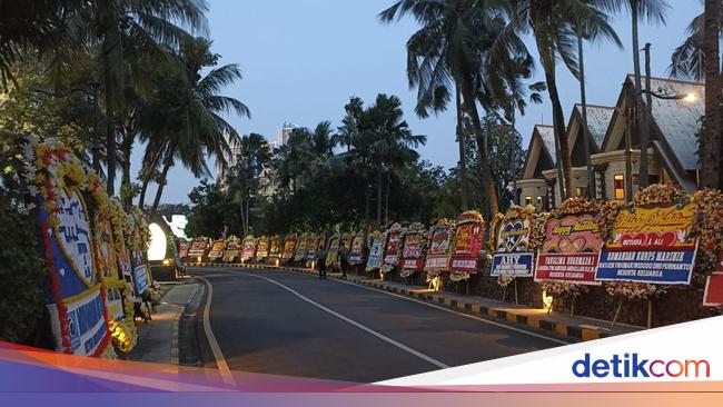 Princess Anies Reception Location Flooded with Wreaths, There are from Jokowi-Ahok