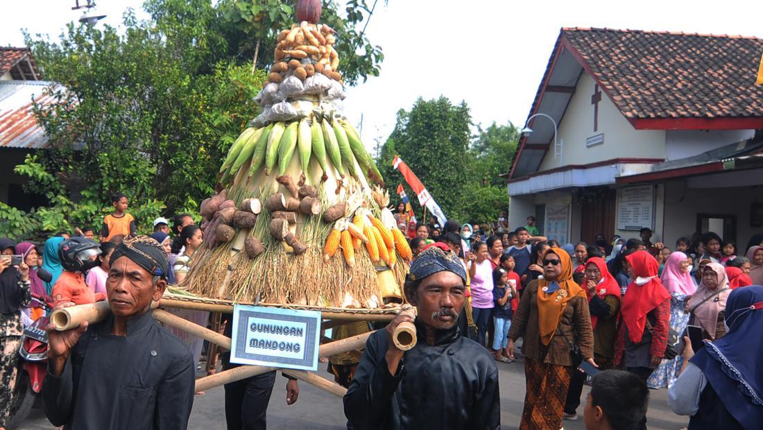 Mengenal Tradisi Grebeg Suro Seribu Pincuk