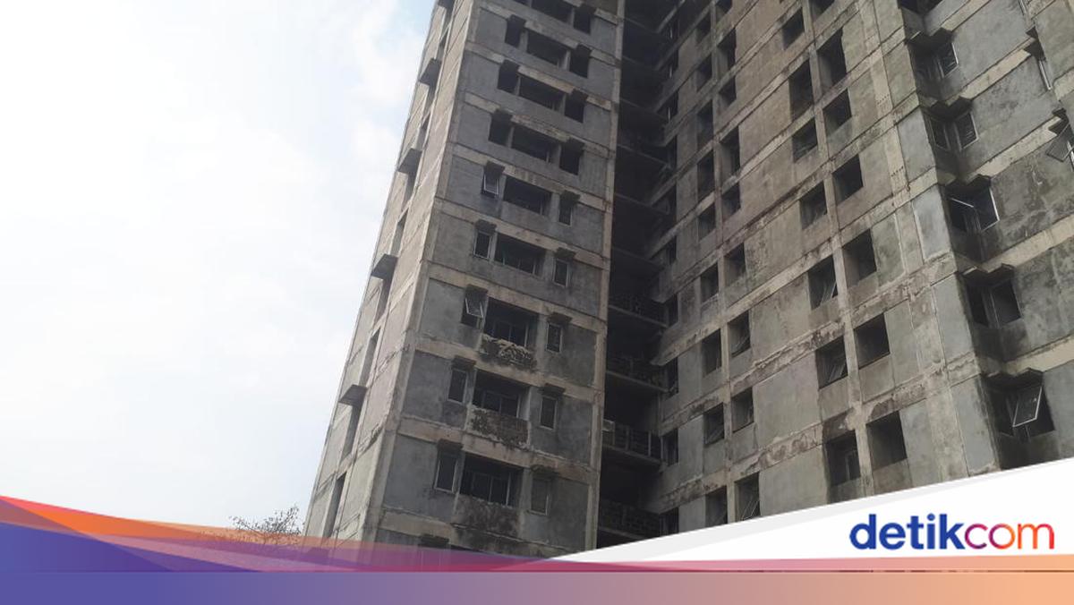 Toliq metrajli porno ona