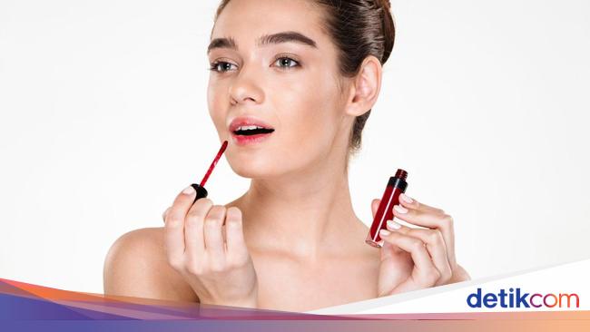 7 Jenis Lip Tint Dan Kelebihannya Yang Wajib Kamu Ketahui