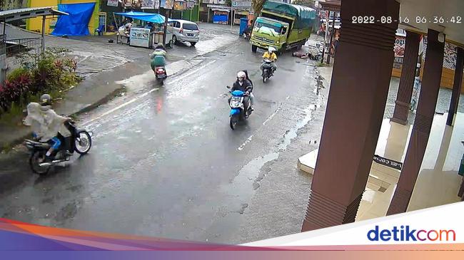 Viral Truk Ugal Ugalan Senggol Pemotor Di Lampung Polisi Turun Tangan