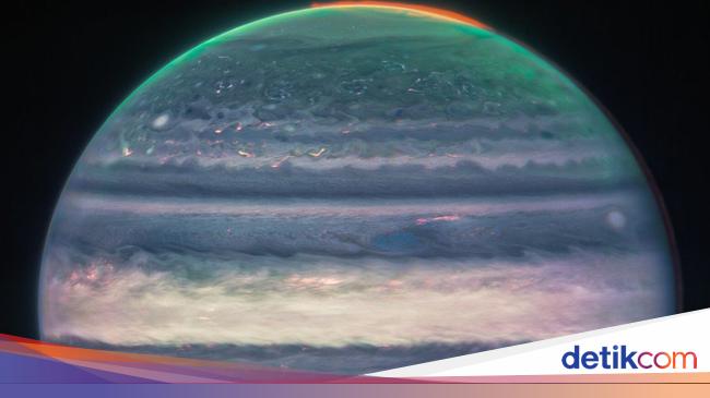 Seeing Jupiter via the James Webb telescope, there is an aurora in a hurricane