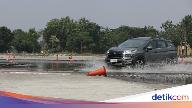 Harga Mitsubishi Xpander Cross di Akhir Tahun 2024, Mulai Rp 320 Jutaan