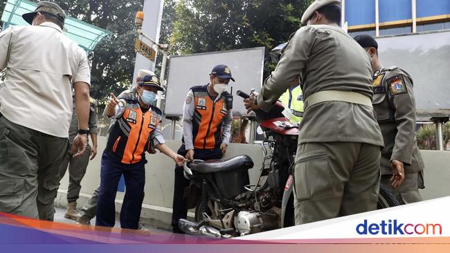 Jukir Brings Celurit, DKI Legislator Asks Transportation Agency to Quickly Order Illegal Parking