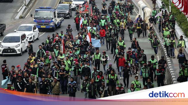 Demo Ojol di Jakarta Tersebar di 3 Titik: DPR hingga Patung Kuda