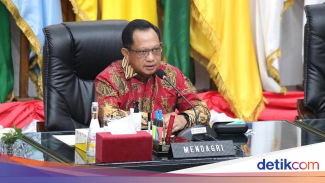 Berhubungan Baik dengan Lukas Enembe, Tito Ogah Ikut Campur Masalah Hukum