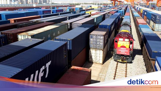 Angkut 42 Kontainer, Ini Penampakan Kereta Kargo Lintas China-Eropa