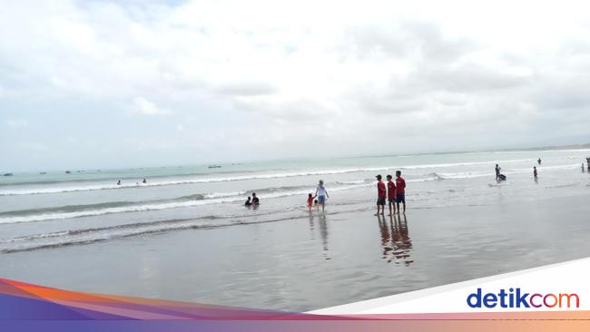 Gelombang Tinggi 4 Meter Berpotensi Terjadi Di Perairan Selatan Jabar