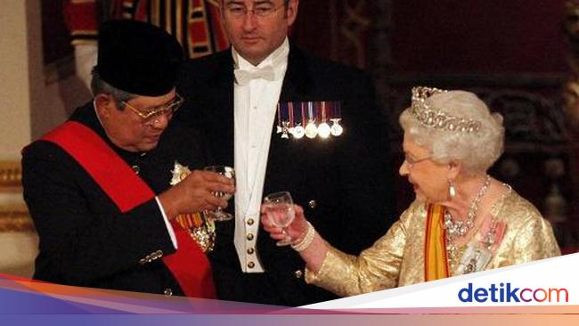 SBY dalam Duka dan Gelar Ksatria dari Ratu Elizabeth II