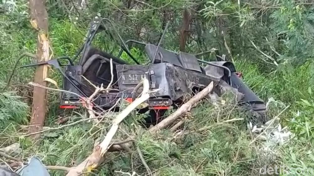 Tragedi Jip Terjun Ke Jurang Bromo Yang Tewaskan Sopir Dan Wisatawan