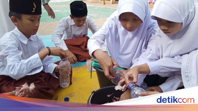 Pelajar Sdn Di Purwakarta Ciptakan Pestisida Dari Kulit Bawang