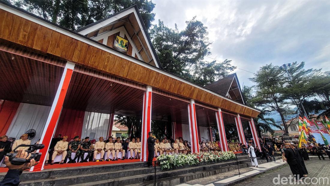 Sakralnya Upacara HUT Ke-152 Kabupaten Sukabumi