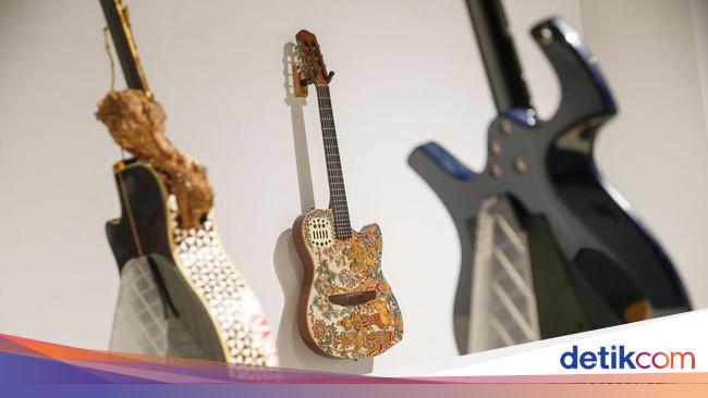 Chord Gitar Lagu Band Naif Tahun 2000-an (Air dan Api, Kau, Benci untuk