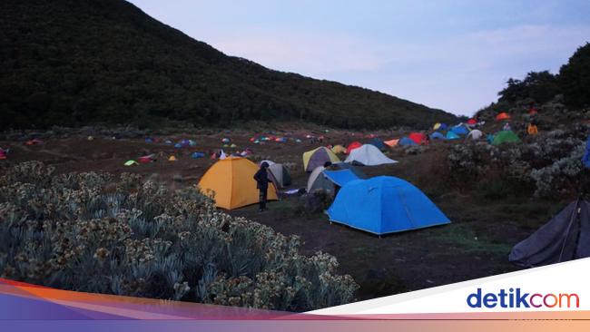 3 Mitos Gunung Gede: Wanita Haid Dilarang Mendaki-Jangan Kencing Sembarangan