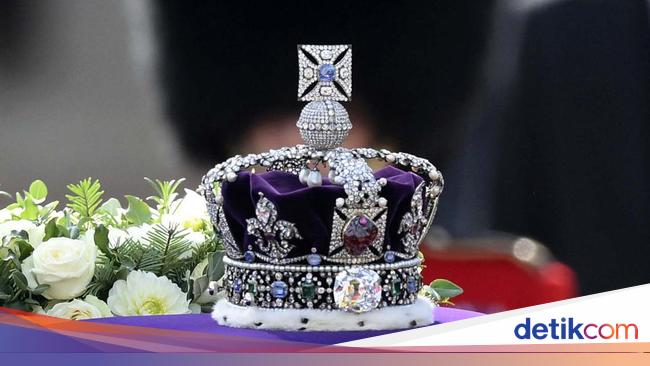 Africa asks the British Empire to return the diamonds in the crown of Queen Elizabeth II