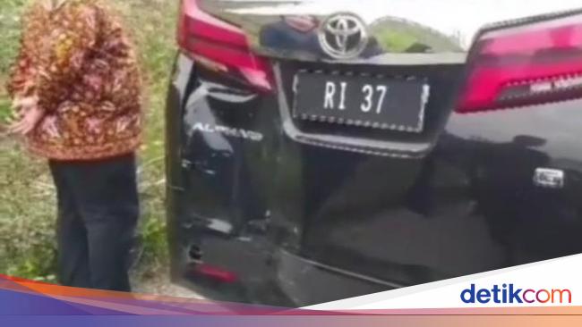 The car of the accident of the agriculture minister’s entourage on the Jombang toll road