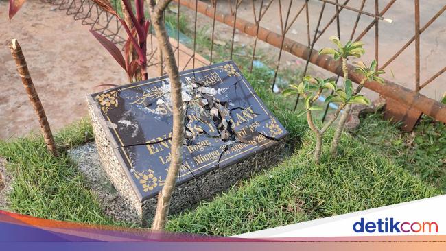 Sitting on the case of Depok residents screaming because parents’ graves are damaged