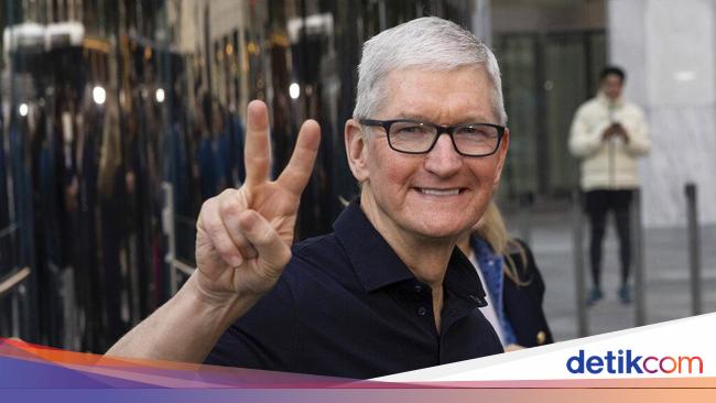 “Apple CEO Tim Cook denies plans for massive layoffs amid pandemic”