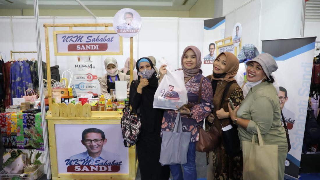 Relawan Sandi Uno Bantu Puluhan Produk UMKM Ikuti KAI Expo Di Jakarta