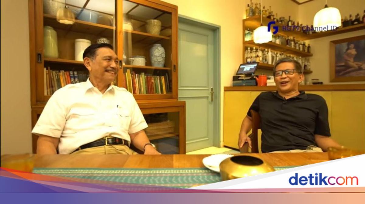 Siqilgan rus Maromoikas mast porno Qorin tugmasigacha bolgan mushukning fotosurati