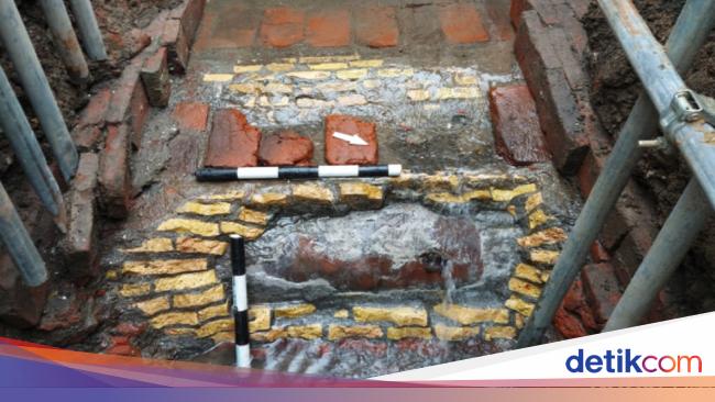 Ancient aqueduct at Glodok MRT project site found accidentally