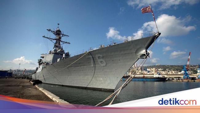 US-Canadian warships sail through the Taiwan Strait, China is furious!