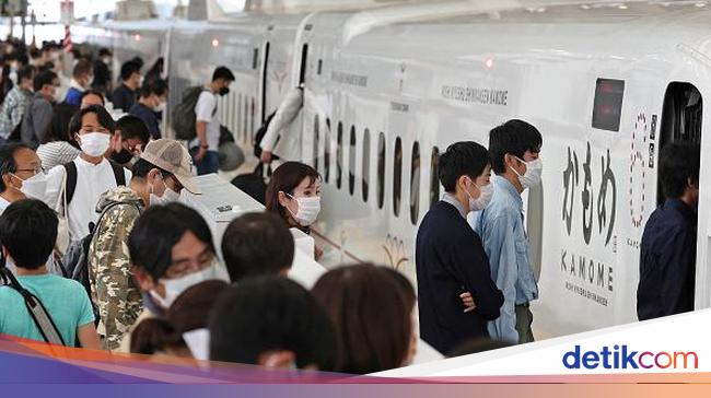 10 Kelakuan Turis yang Bikin Warga Jepang Bete