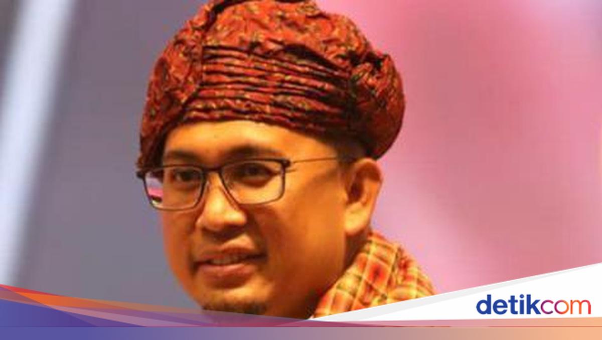 Andre Rosiade: Pemilihan Pelatih Timnas Harus Sesuai Statuta PSSI!