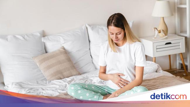 Bentuk Perut Hamil 2 Bulan Saat Duduk & Bedanya dengan Buncit