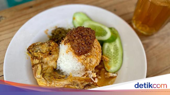 Here is the delicious and cheap Nasi Padang, sign up for flight attendants and pilots