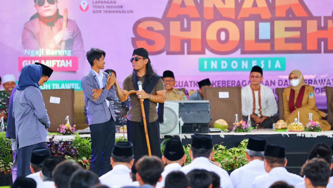 Bupati Ipuk Ajak Pelajar Toleran Hingga Sportif Lewat Festival Anak Sholeh