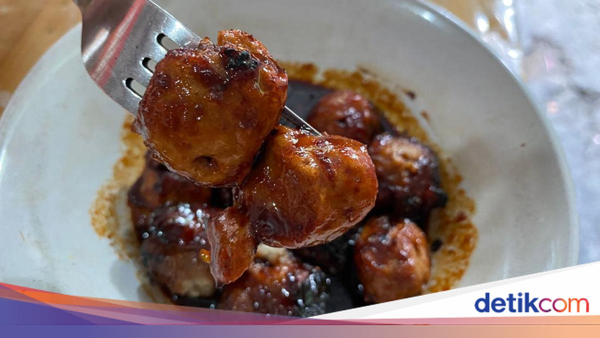 Kondang Sejak Tahun 1965, Begini Kelezatan Bakso Bakar Pak Man Malang