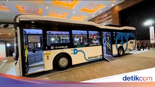 2 Bus Listrik Lokal Rakitan Tentrem dan Laksana Curi Perhatian Dunia