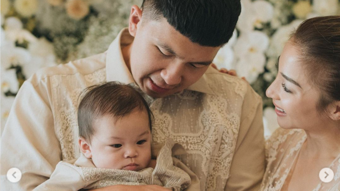 8 Momen Aqiqah Anak Nikita Willy, Paras Imut Baby Izz Jadi Sorotan