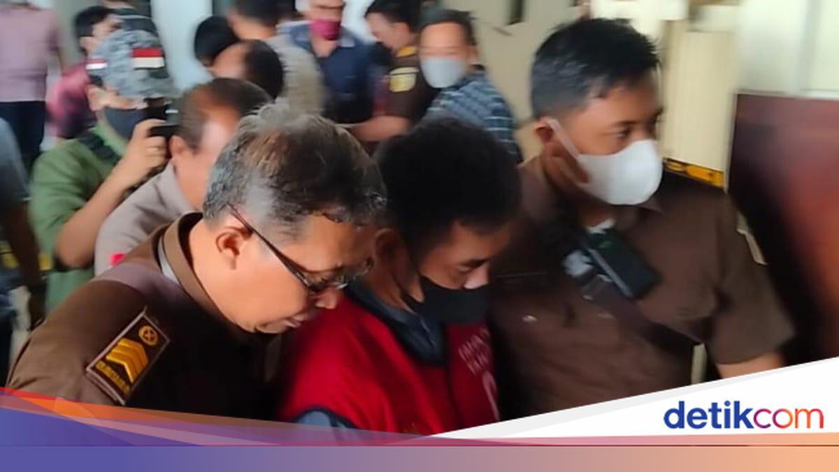Mas Bechi Anak Kiai Jombang Pemerkosa Santriwati Bebas Bersyarat