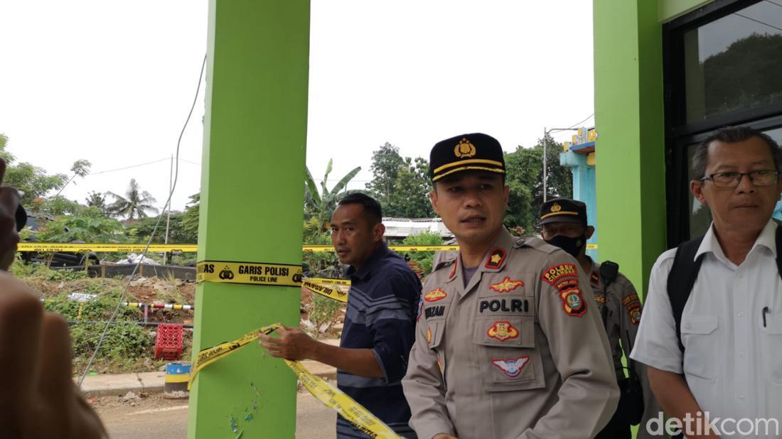 Garis Polisi Dibuka, Penyebab Tembok Roboh Di MTsN 19 Tunggu Hasil Labfor