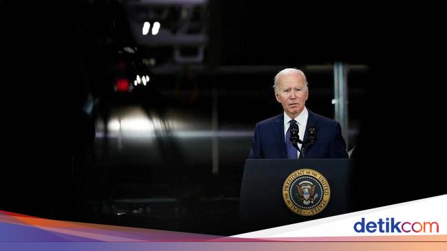 Biden Was Criticized All Over After Shooting Down Chinese Spy Balloons