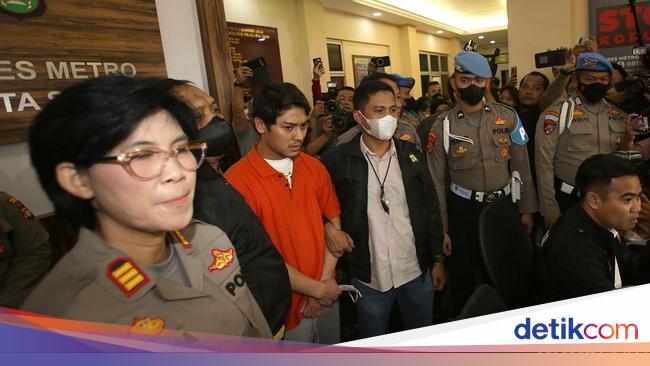 Rizky Billar’s domestic violence case trip to Lesti Kejora withdraws report