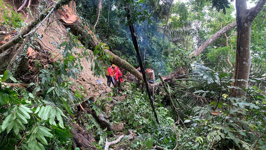 Longsor Tutup Jalur Destinasi Wisata Sukamade Banyuwangi, 300 KK Terisolir